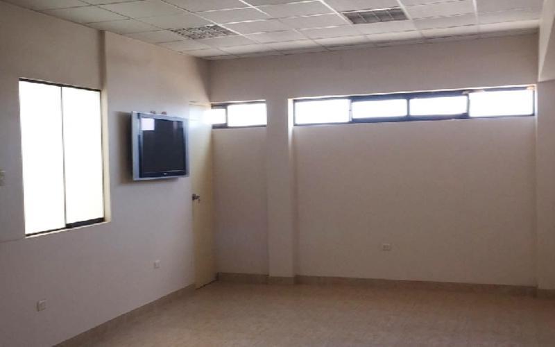 ALQUILER DE OFICINA EMPRESARIAL EN AV. LUIS GONZÁLES